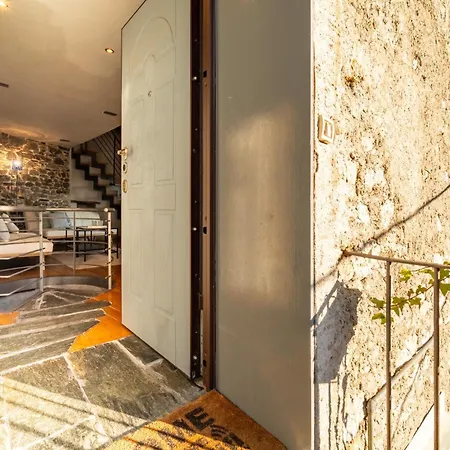Apartment Petra In By Wonderful Italy Civenna